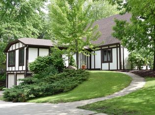 2880 Tradewinds Trl, Green Bay, WI 54313