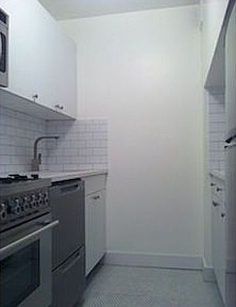 4th image of 128 4th Ave