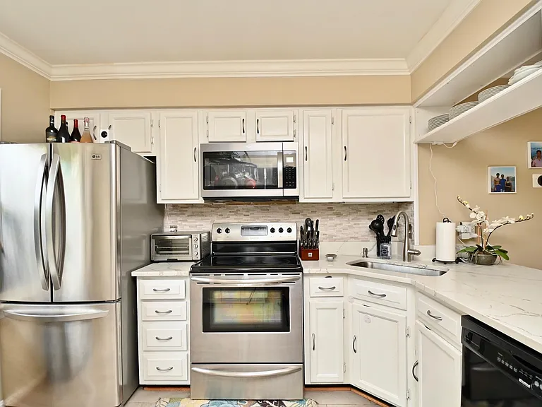 128 S Wise St — Photo 6