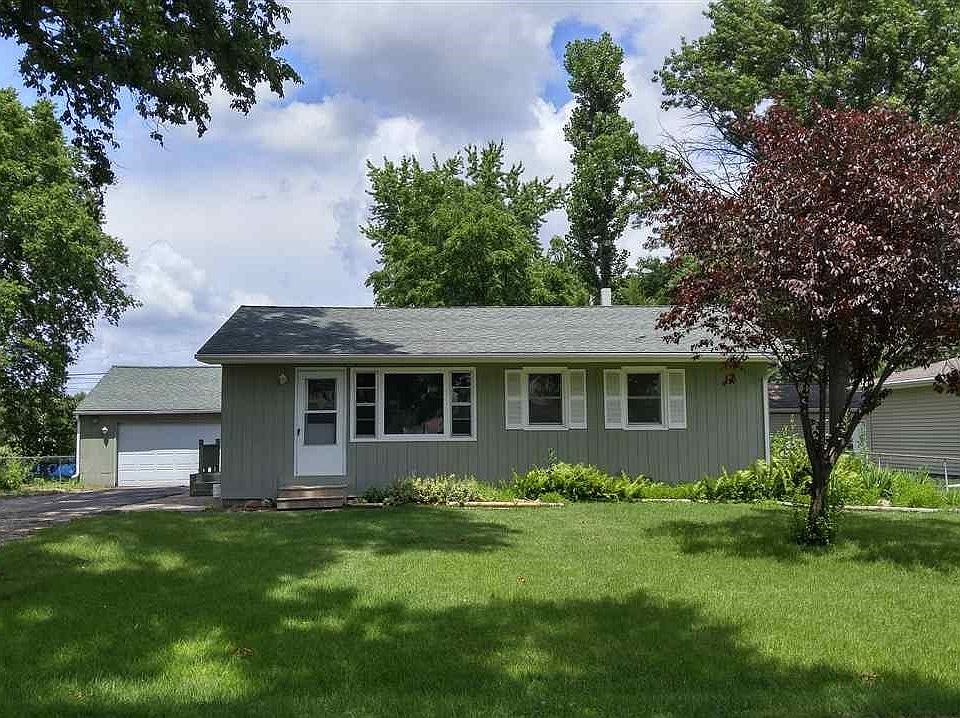 1st image of 304 Marie Ave
