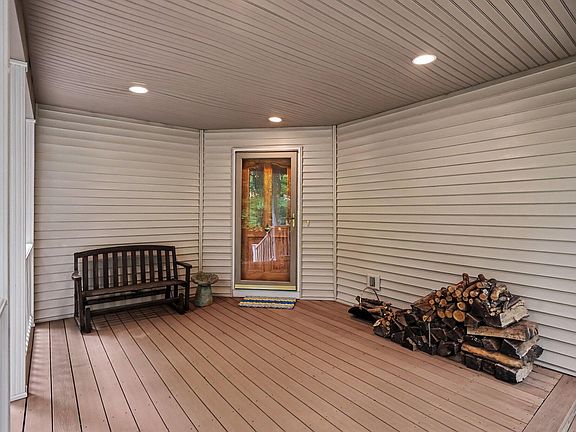4th image of 3334 Clearview Ln