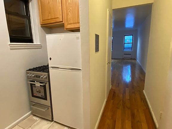 4th image of 590 3rd Ave #2FN