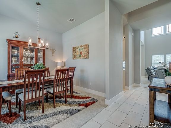 5th image of 207 Ancient Oak Way