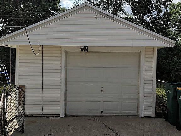 3rd image of 3880 Fulton Ave