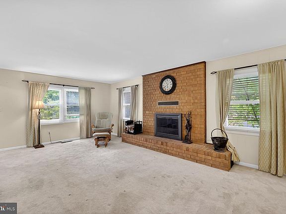 5th image of 2922 Barrister Ln