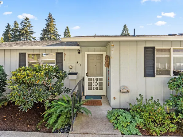 972 W L St, Springfield, OR 97477