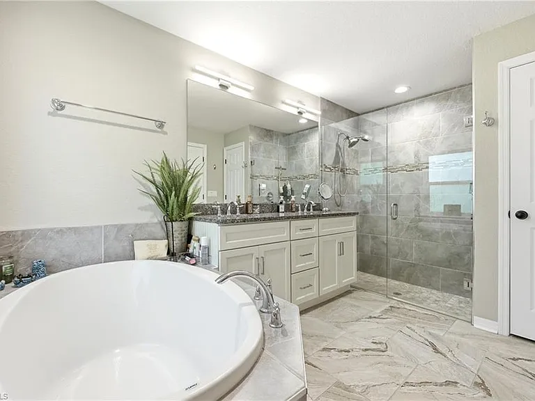 6104 Waterway Bay Dr — Photo 13