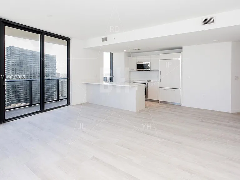 45 SW 9th St #1603 — Photo 2