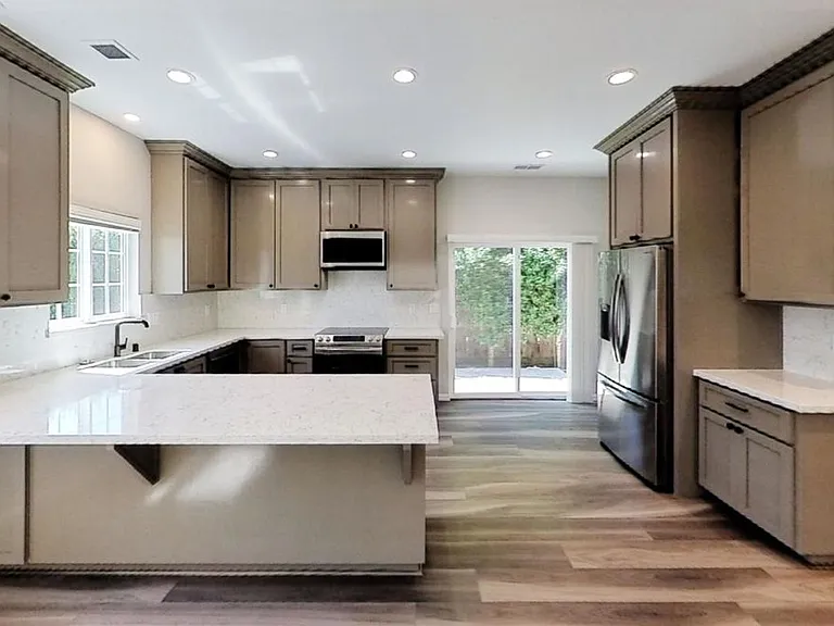 34 Maple St — Photo 6