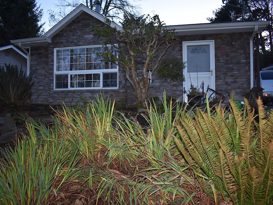 1st image of 3217 NW Quay Dr