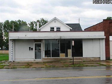 1st image of 826 E Erie Ave