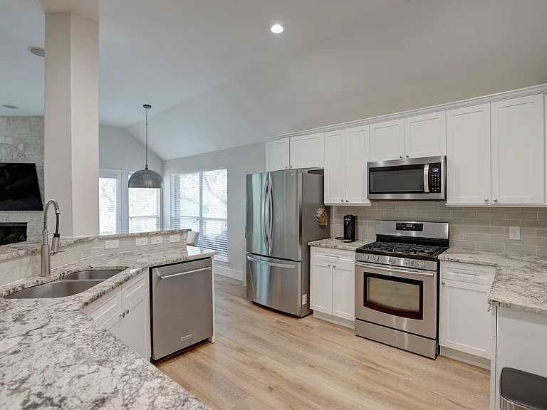 4117 Gazley Ln — Photo 9