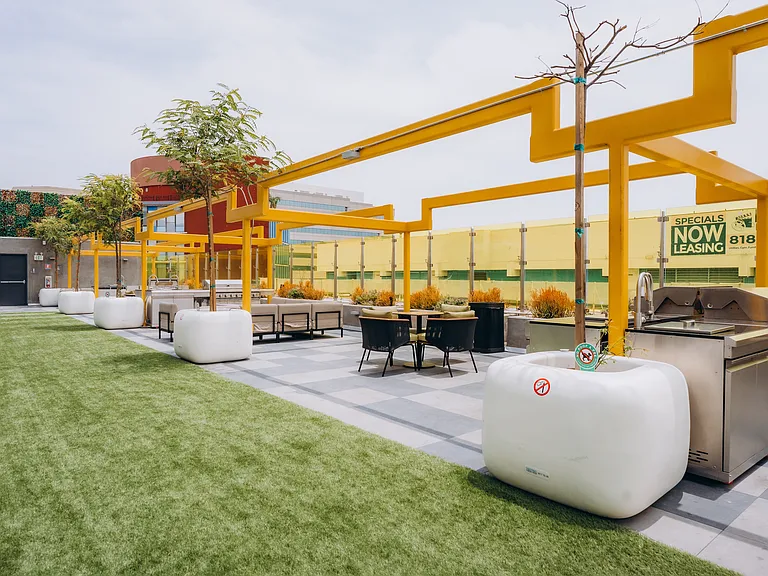 TENTEN Campus Glendale — Photo 11