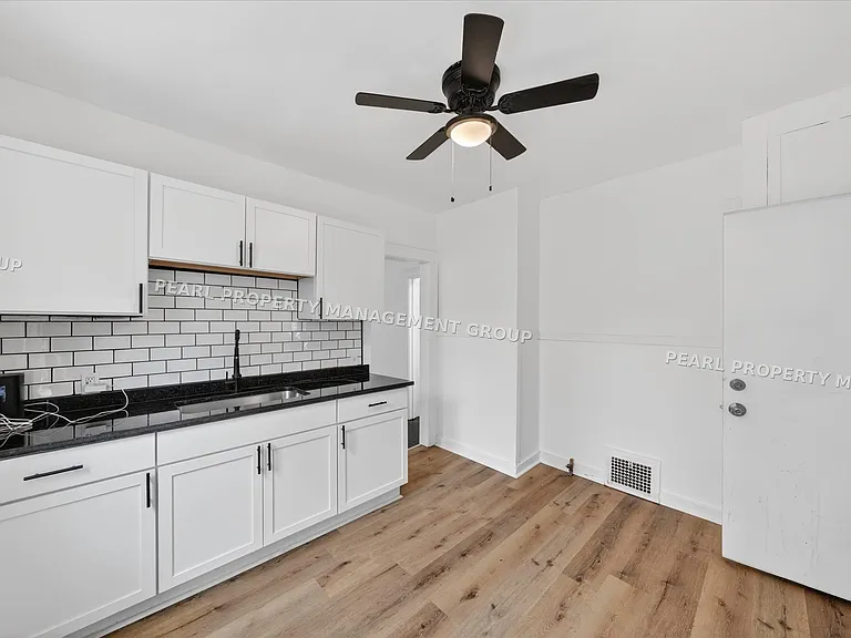368 Piper Blvd — Photo 9