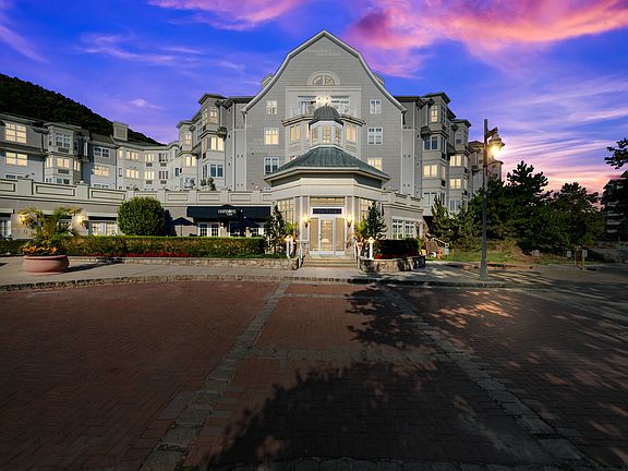 2nd image of 1000 Round Pointe Dr #309