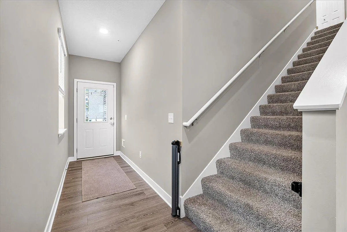 3 bed, 2.5 bath, 1966 sqft, $2,895 — Photo 3