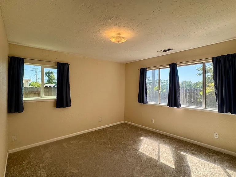 2614 Aramon Dr — Photo 44