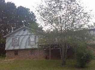 443 Blarney Ln, Hixson, TN 37343