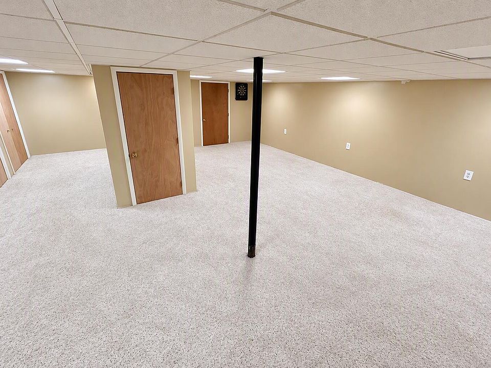 37482 Bristol Ct, photo 18