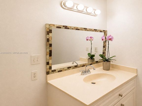 3rd image of 5112 NW 79th Ave APT 203