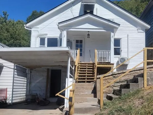 519 4th Ave, Hinton, WV 25951