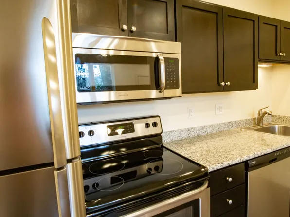 610 SE Spokane St #5, Portland, OR 97202