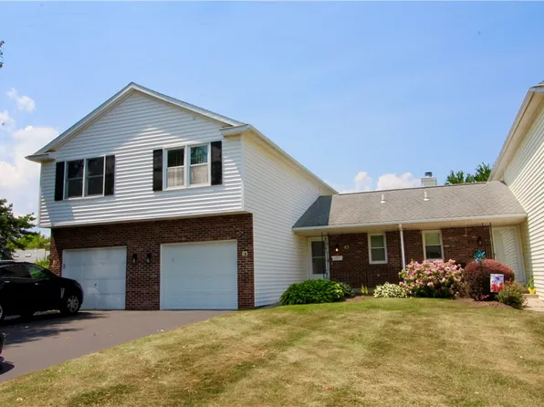 83 Flower Dale Dr, Rochester, NY 14626