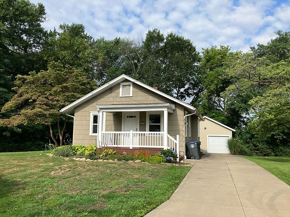 1st image of 92 Dellenberger Ave