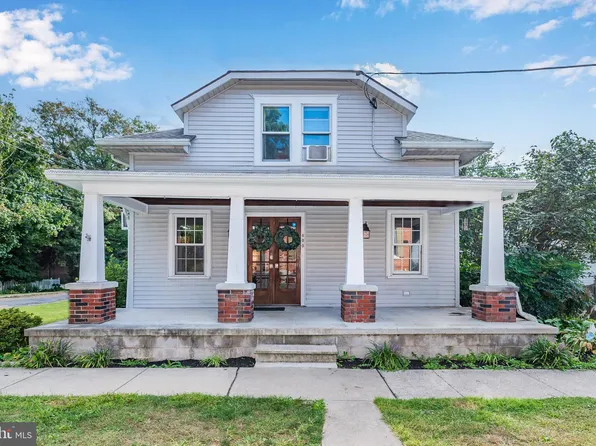 400 Juniata St, Dauphin, PA 17018