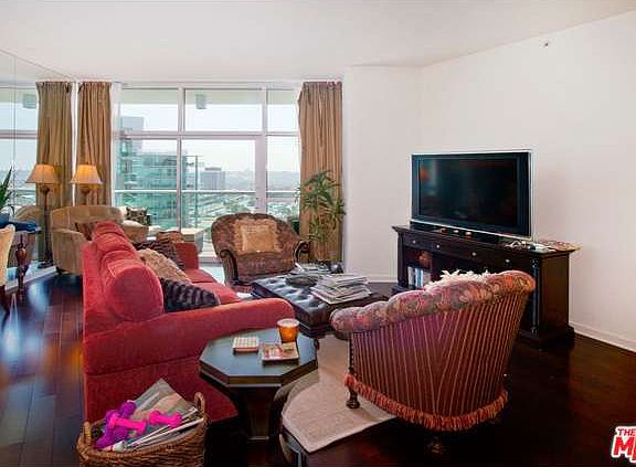 3rd image of 13700 Marina Pointe Dr Unit 1822