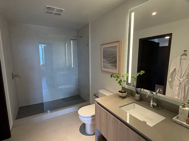 417 NE 1st Ave #A — Photo 12