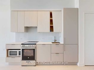 3900 Confederation Pkwy #322, Mississauga, ON L5B 0M3