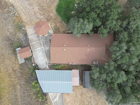 4th image of 1168 COUNTY ROAD 304