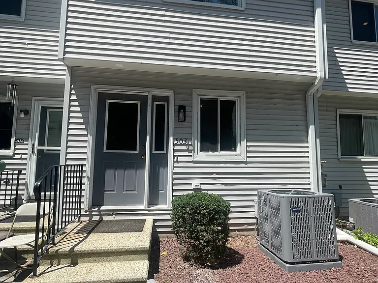 273 Derby Ave #503 — Photo 11