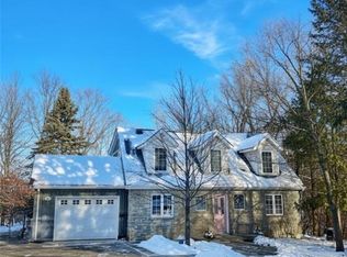 931 Montgomery Dr, Hamilton, ON L9G3H6