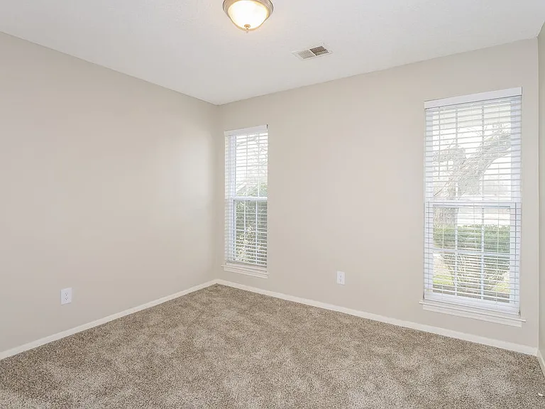 6500 Cornwall Rd — Photo 12