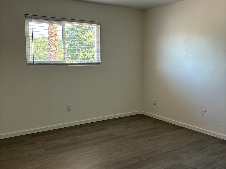 30 E Cherry Creek Rd — Photo 10