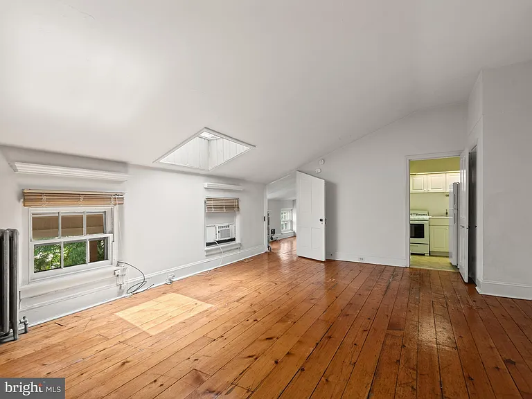 318 N Matlack St #3R — Photo 10