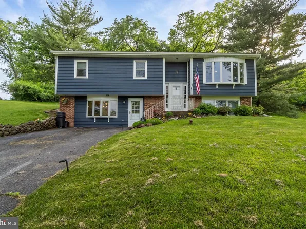 816 Spring City Rd, Phoenixville, PA 19460