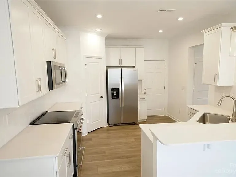 22047 Lani Dr — Photo 25