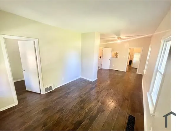 4086 E 81st St, Cleveland, OH 44105