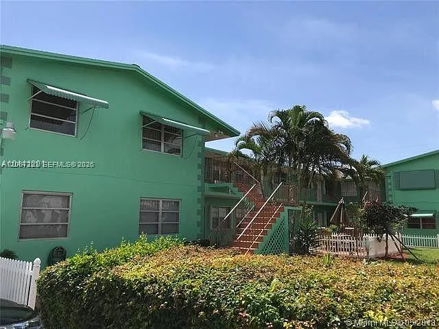 2428 Taylor St #6 — Photo 1