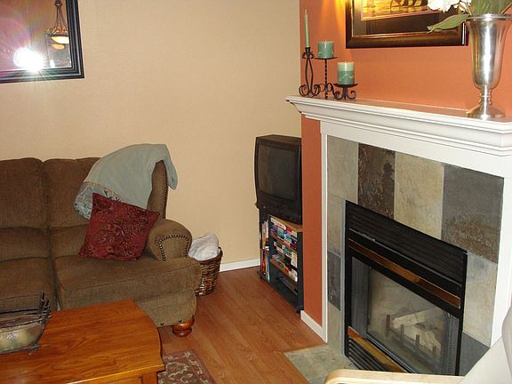 4th image of 9304 157th Pl NE