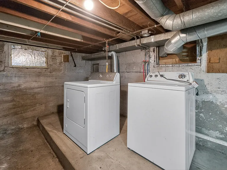 221 Ellen St #221 — Photo 23