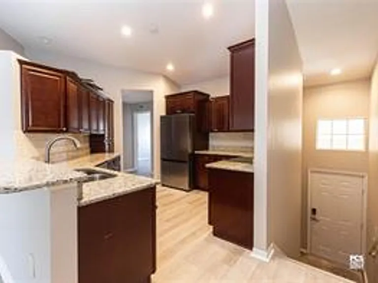 5308 Bowline Ct — Photo 6