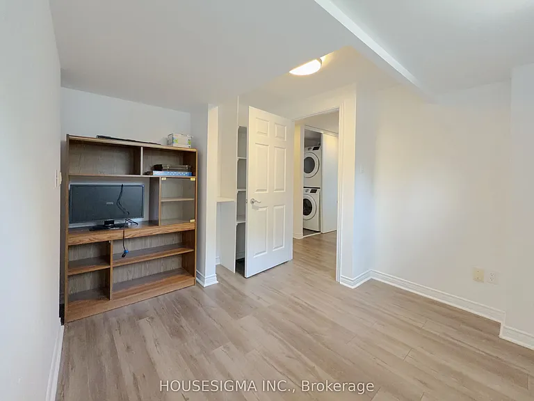 116 Cranbrooke Ave #MAIN — Photo 40