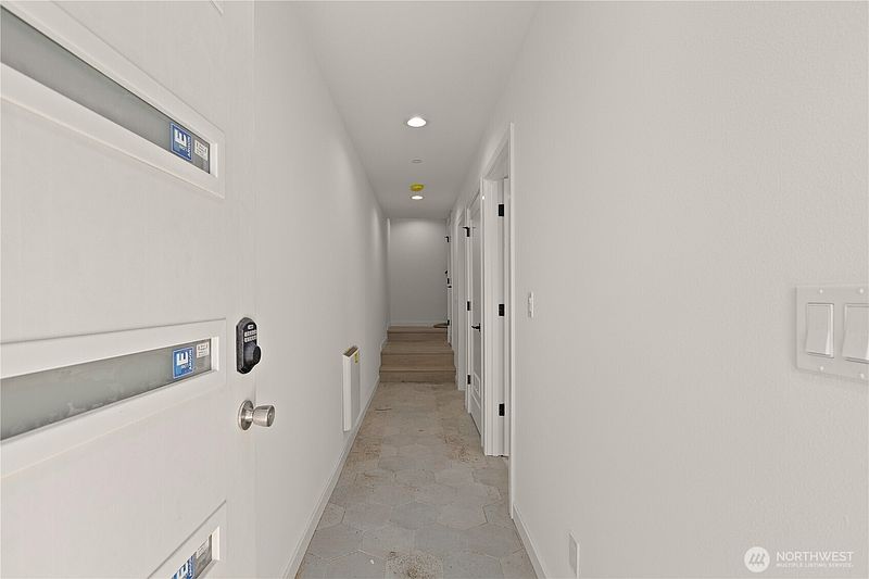 4th image of 1535 19th Avenue