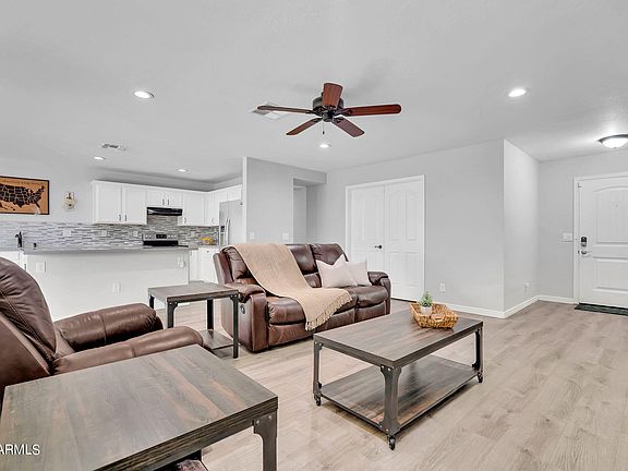 5th image of 2062 E Wildhorse Drive