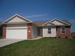 21212 Stonehaven Ct, Gretna, NE 68028