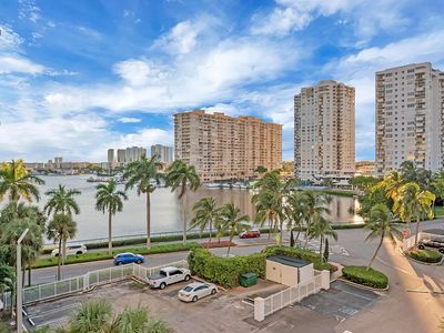 2801 NE 183rd St APT 509W, Aventura, FL, 33160